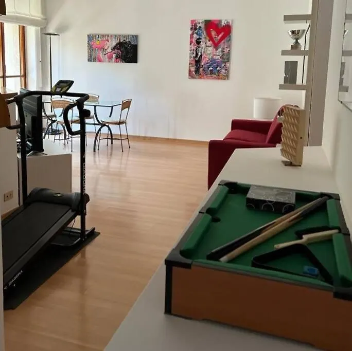 アパート Nice And Cosy Flat In Central Area ミラノ